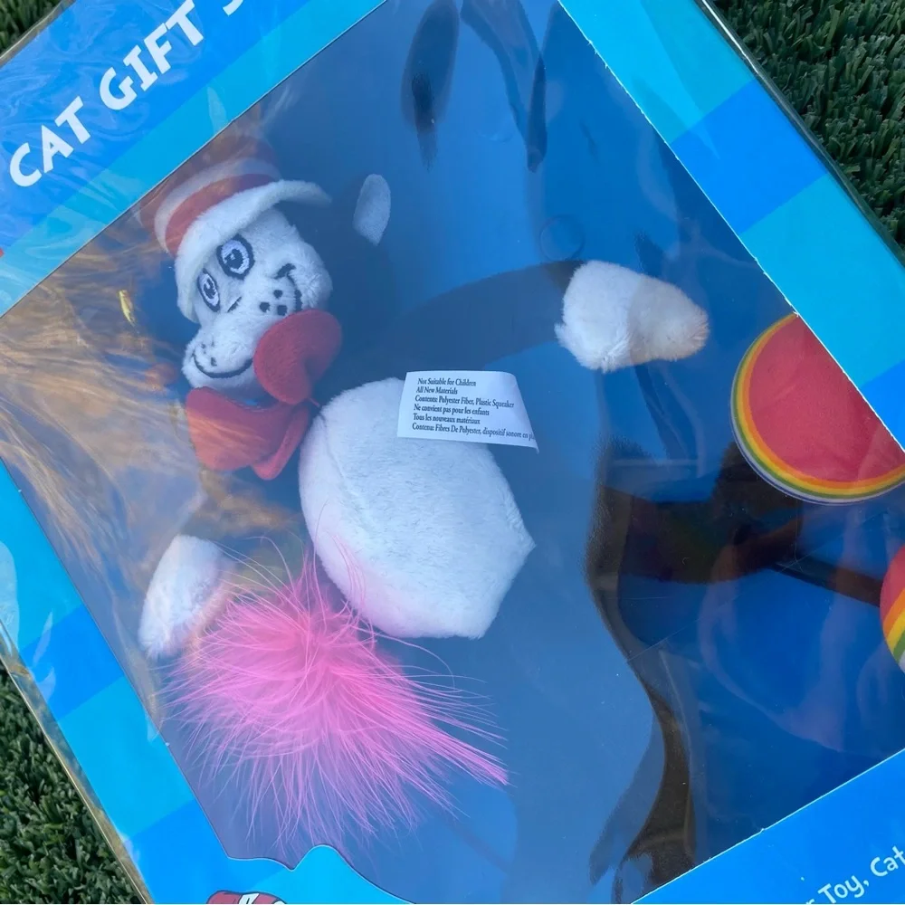 Dr. Seuss Cat In The Hat Pet Cat Toy Gift Set